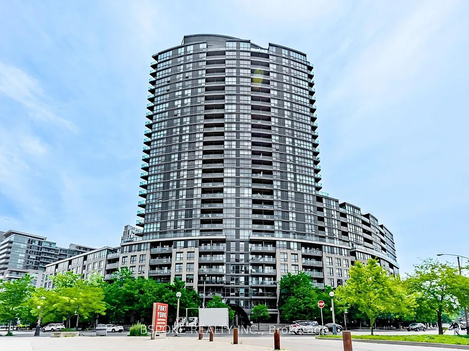 231 Fort York Blvd #235