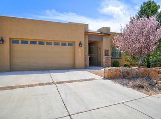 10916 Calandrias St NW, Albuquerque, NM 87114