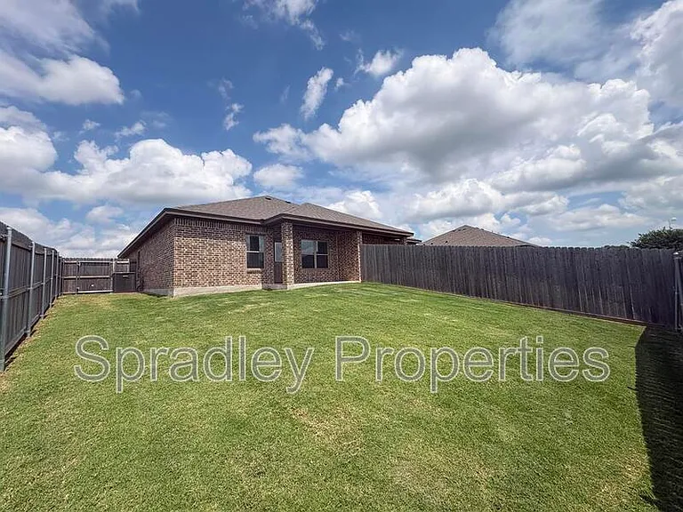 203B Juniper Dr — Photo 16