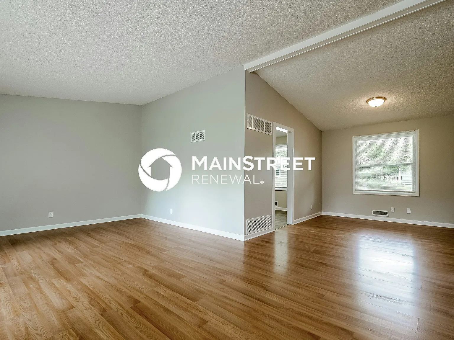 8918 Hemlock Dr — Photo 4