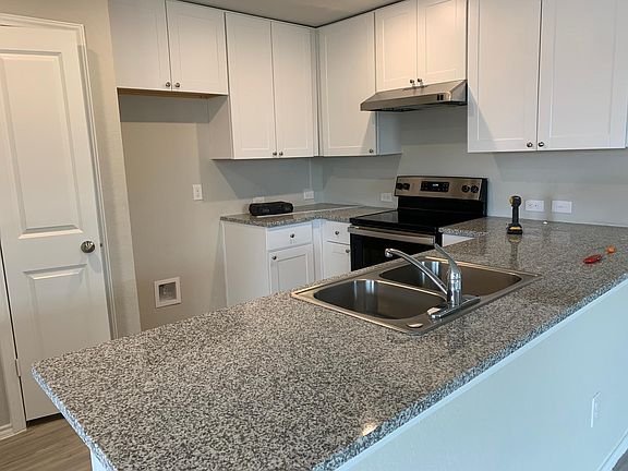 3rd image of 10610 De Gonzalo Way