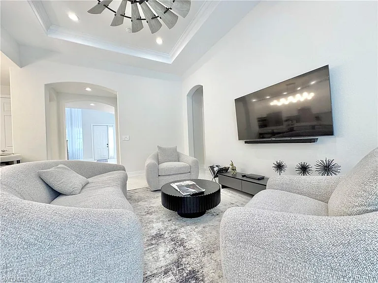 12667 Biscayne Ct — Photo 24