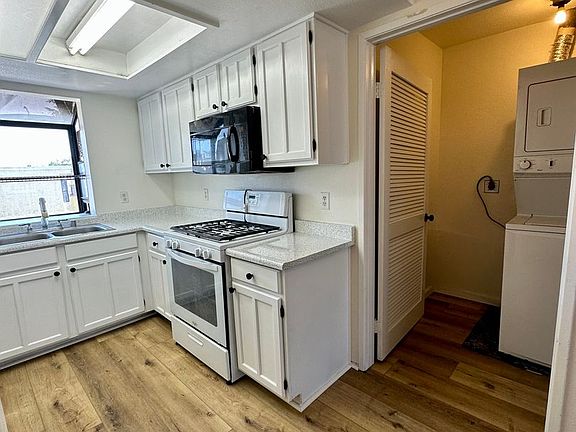 5th image of 3761 Mississippi St APT 4