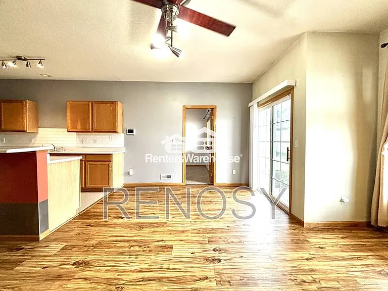 950 67th St #410 — Photo 15