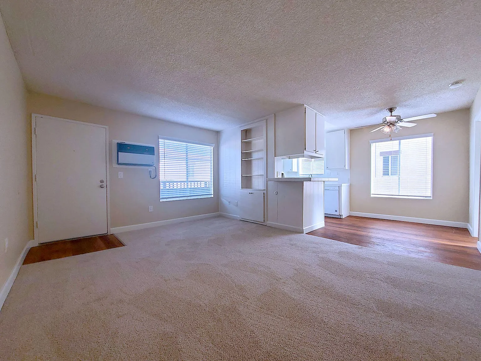 Portofino Apartments — Photo 2