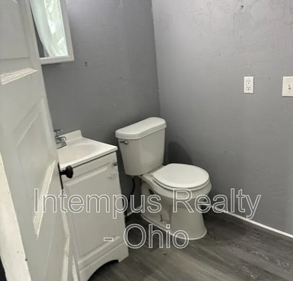 35 Neil St #1 — Photo 5