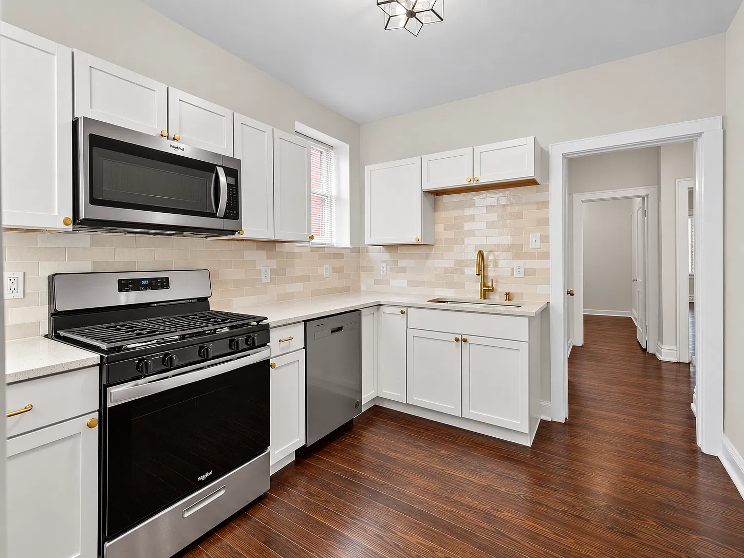 2 bed, 1100 sqft, $1,400 — Photo 4