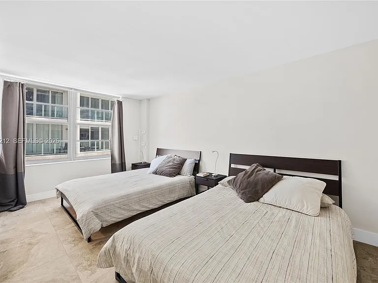 5555 Collins Ave #4B — Photo 7