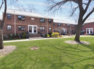 16036 17th Ave, Whitestone, NY 11357