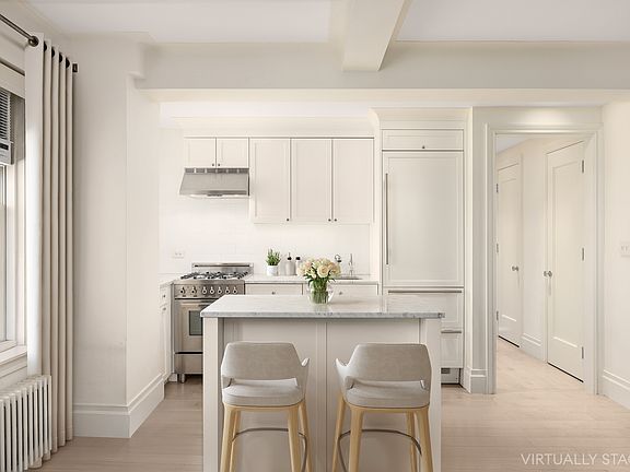 4th image of 136 Waverly Pl APT 4D