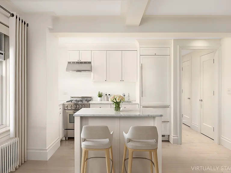 136 Waverly Pl #4D — Photo 4