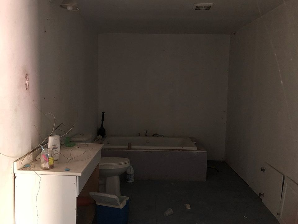 2nd image of 1007 12th St