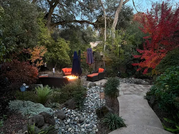 3530 Serramont Ct, Carmichael, CA 95608