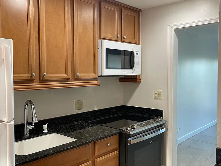 2420 SE 17th St #408C — Photo 3