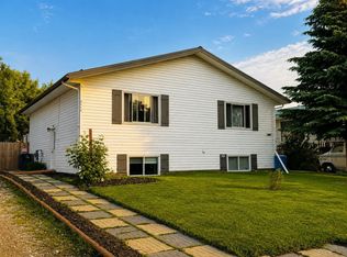 2119 23 Avenue Close, Bowden, AB T0M 0K0