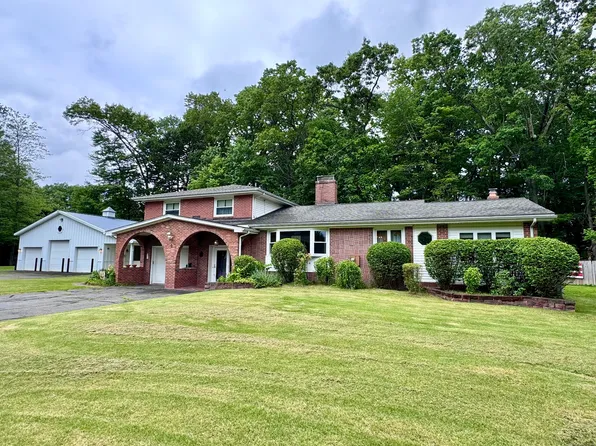 2 Columbo Terrace, Windsor Locks, CT 06096