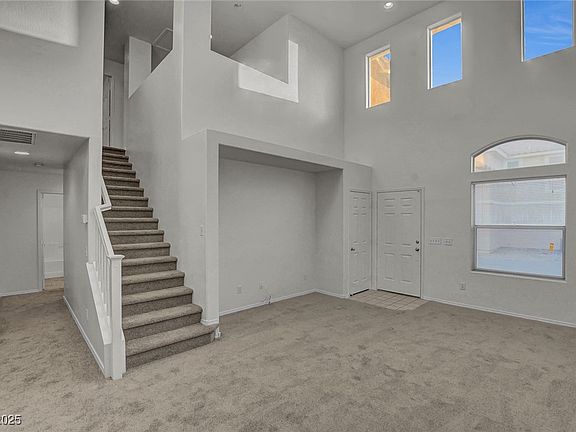 3rd image of 962 Grand Cerritos Ave