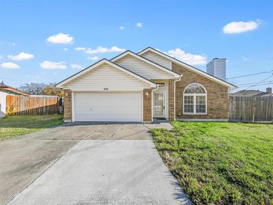 805 Columbia Ct, Blue Mound, TX, 76131