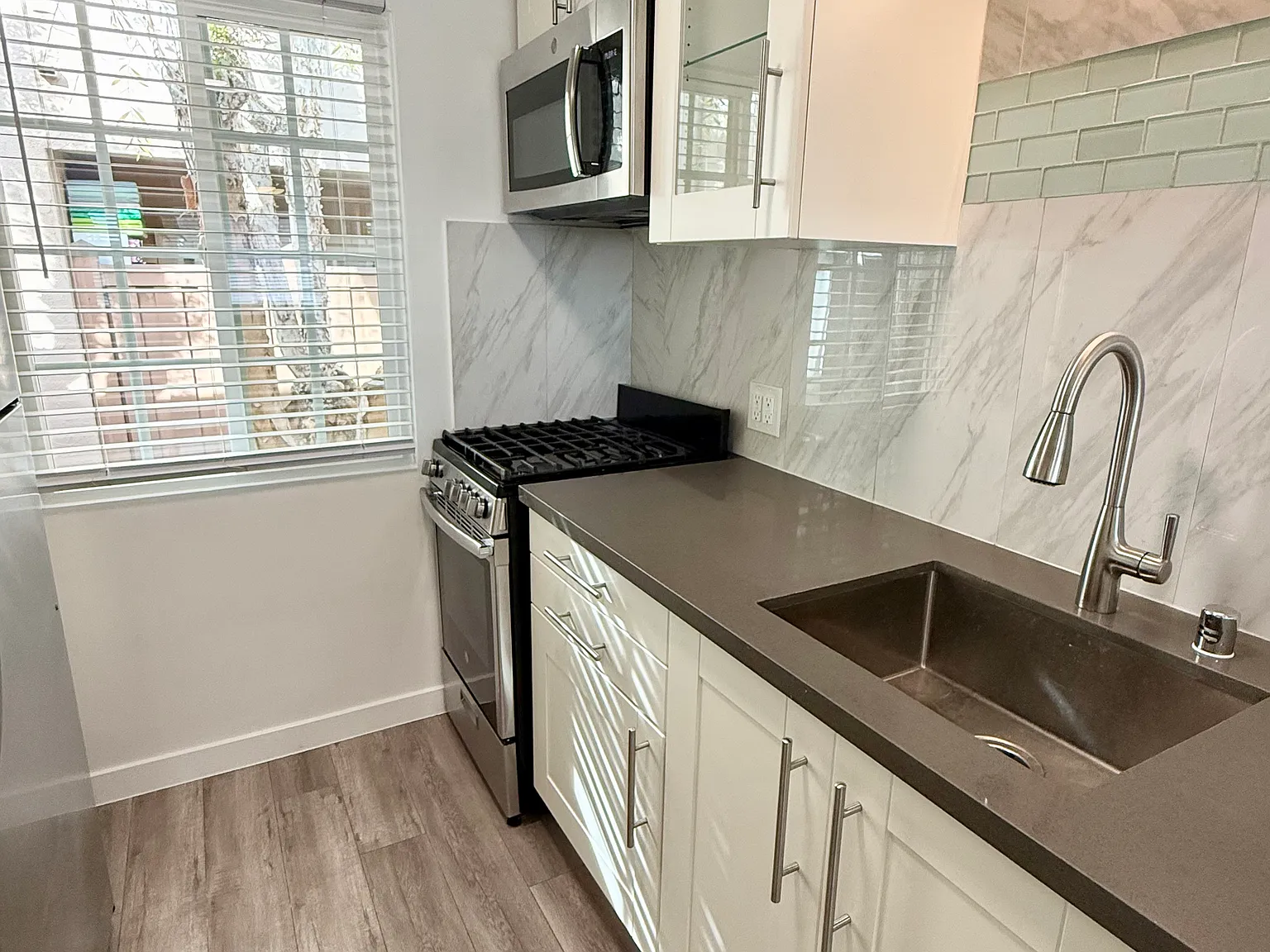 1000 Palm Ave — Photo 2