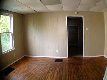 3rd image of 4414 Ivanhoe Ave APT 1