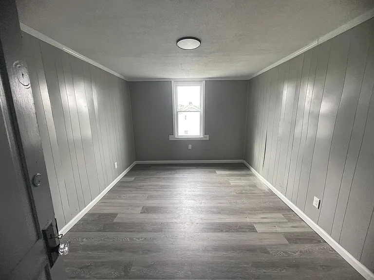 1044 Delaware Ave — Photo 14