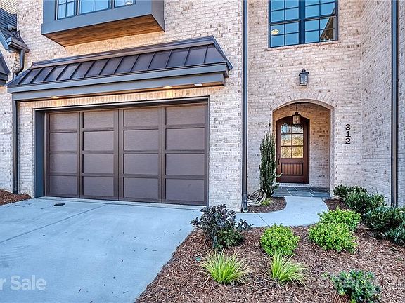 3rd image of 211 Audrey Pl #10