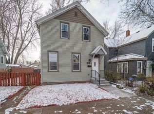 982 Conway St, Saint Paul, MN 55106