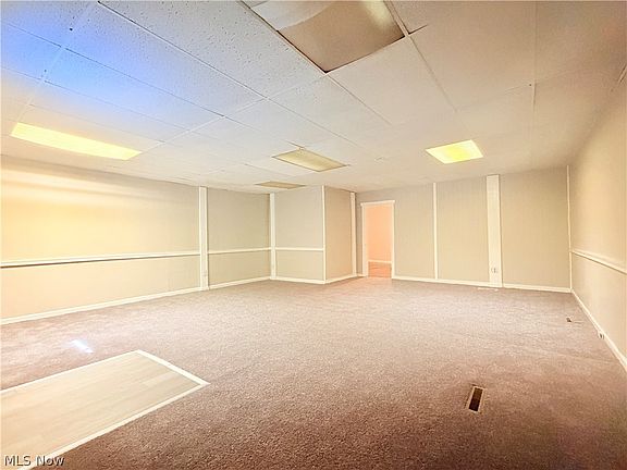 5th image of 1147 Newton St