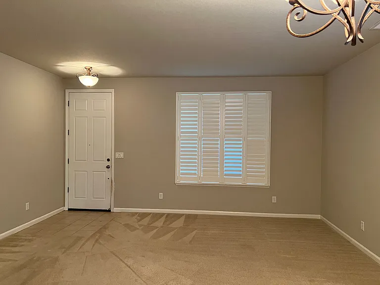 2338 Dunsley Cir — Photo 3