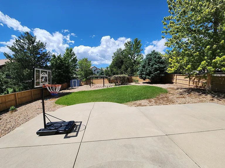 4736 Laurelglen Ln — Photo 44