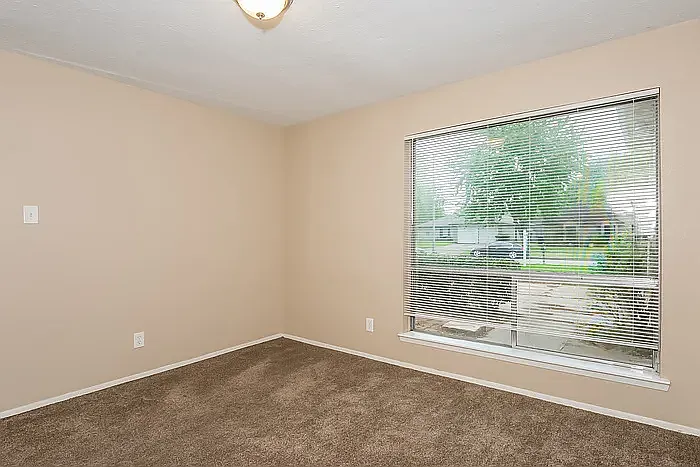 2811 Mayflower Landing Ct — Photo 10