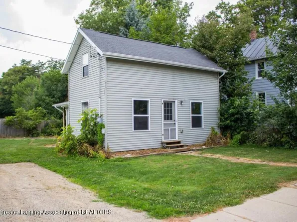 1088 S Jackson St, Dansville, MI 48819
