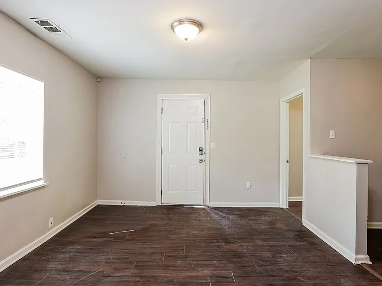 730 Parker St — Photo 5