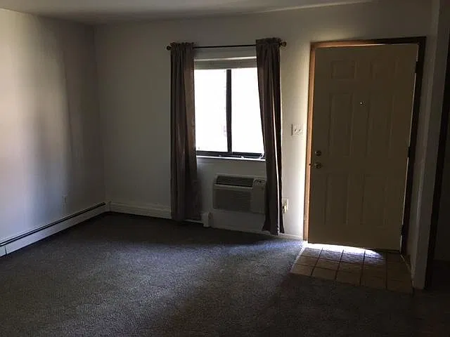 1 bed, 625 sqft, $990 — Photo 3
