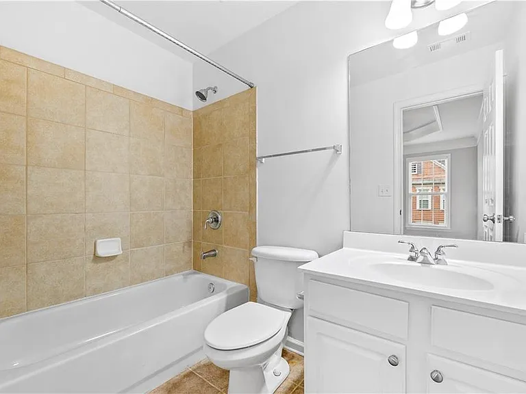 2844 Loftview Sq — Photo 31