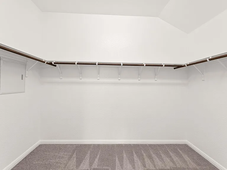 109 Finstown St — Photo 32