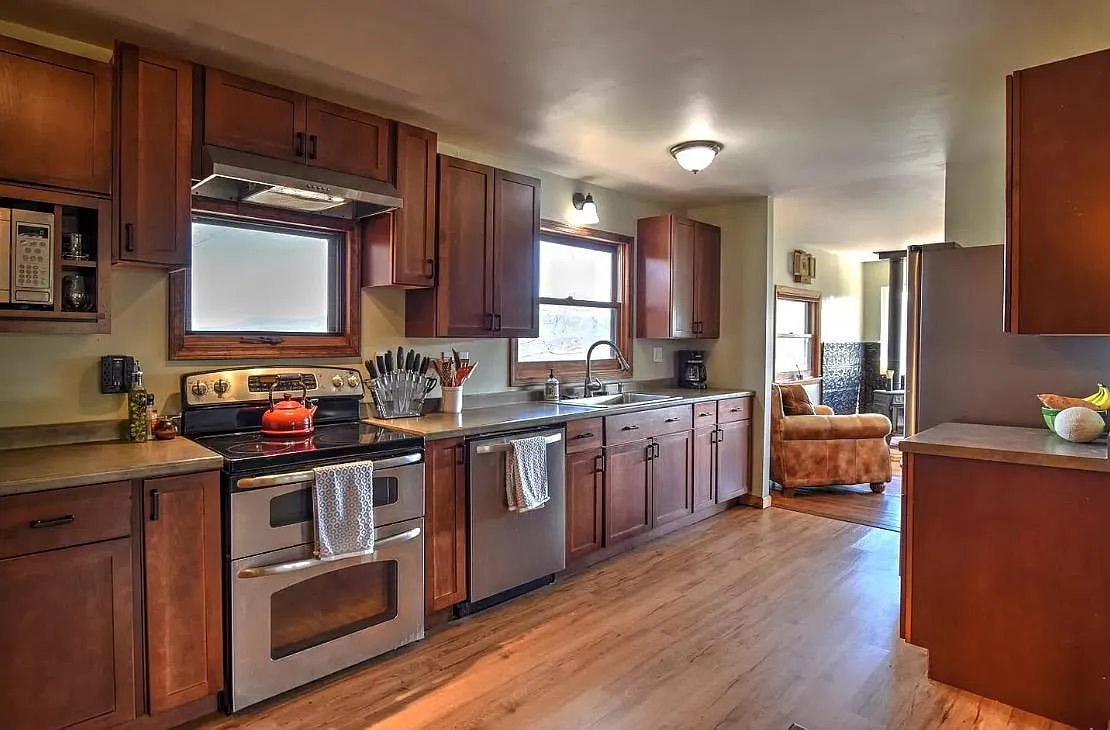 78 Fawn Ln — Photo 3