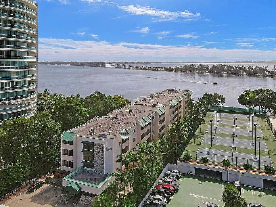 Brickell Mar Condo — Photo 2