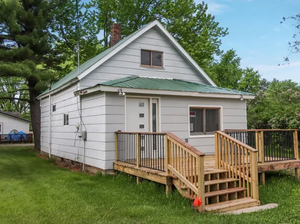 603 Tainter St E, Downing, WI 54734