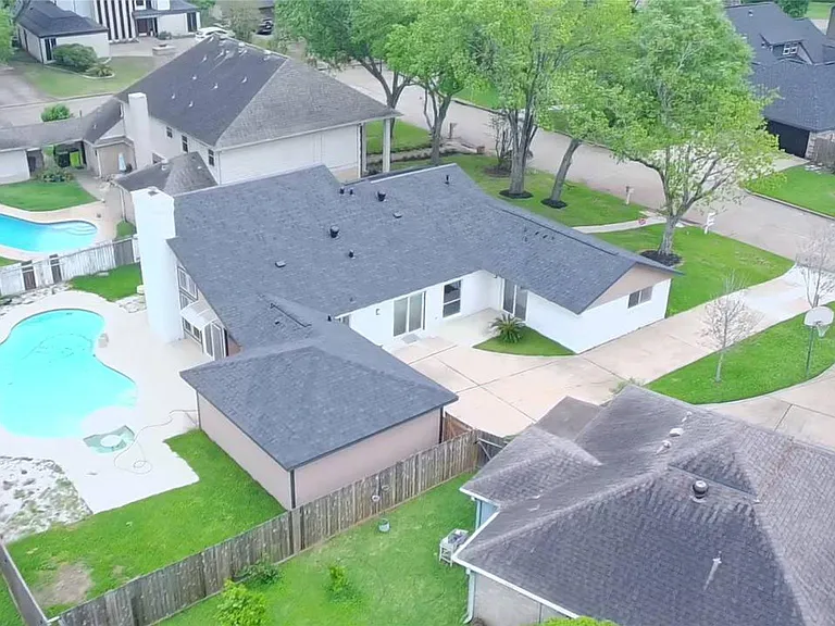 3006 Golden Hills Ln — Photo 48