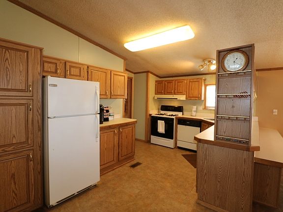 3rd image of 1300 Arborcrest Dr