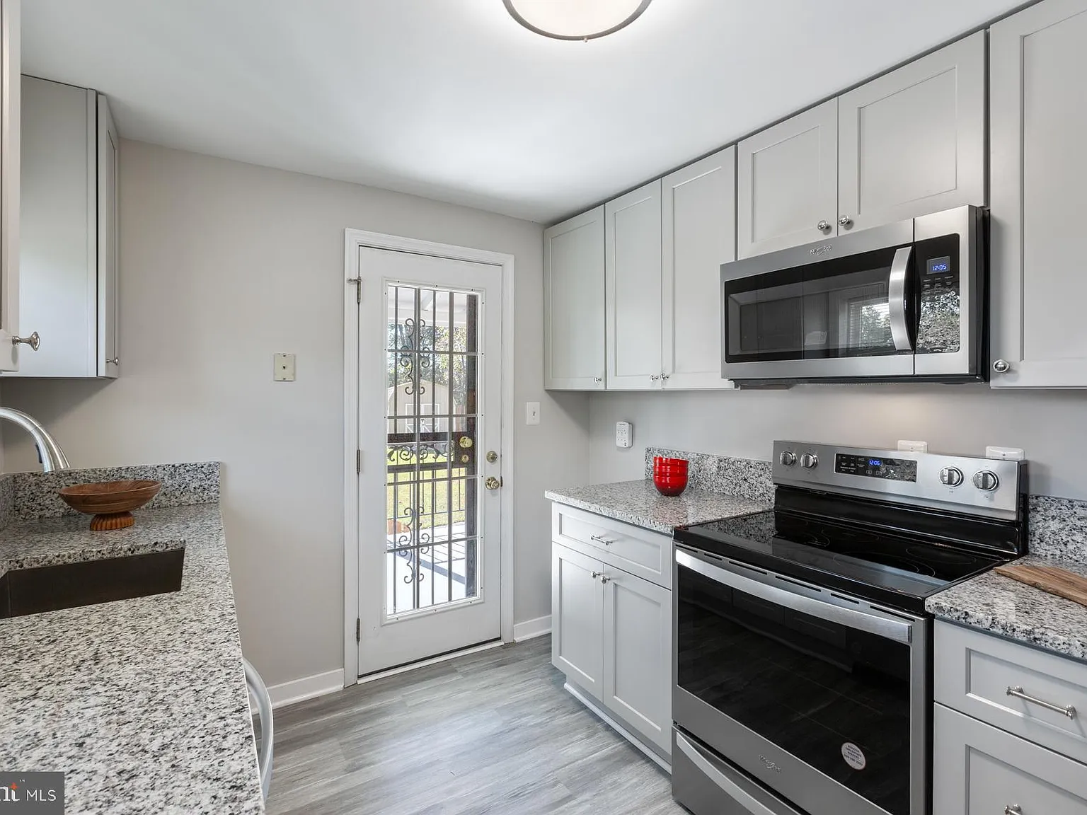 3 bed, 1116 sqft, $3,000 — Photo 3