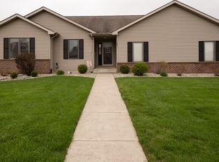 1831 Greythorn Dr, Fort Wayne, IN 46815
