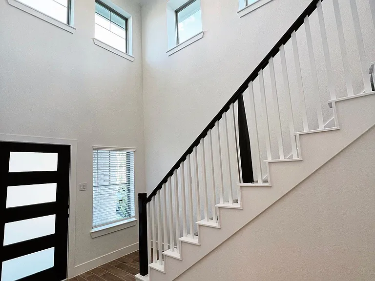 313 Rise Ln — Photo 4