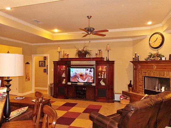 5th image of 119 Oakview Dr