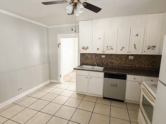 3rd image of 913 Pine St