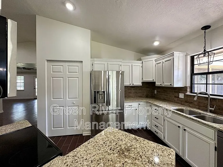 3288 Deerfield Pointe Dr — Photo 9
