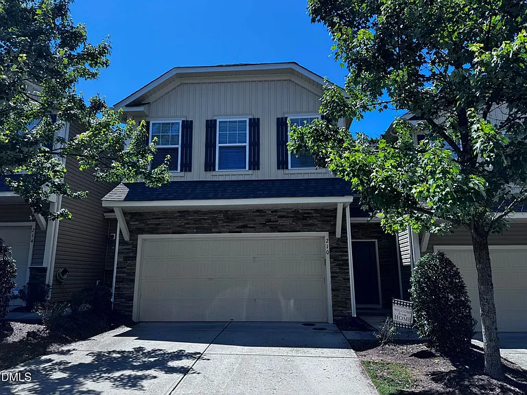 210 Hamlet Pl — Photo 1