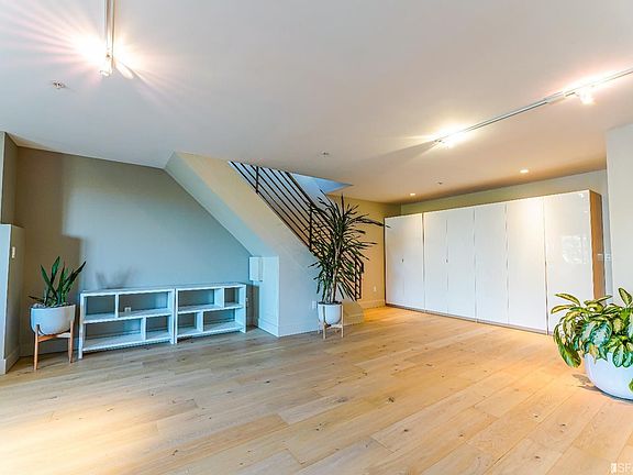 4th image of 415 Bryant St