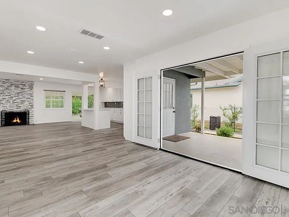 5th image of 12415 Horado Rd